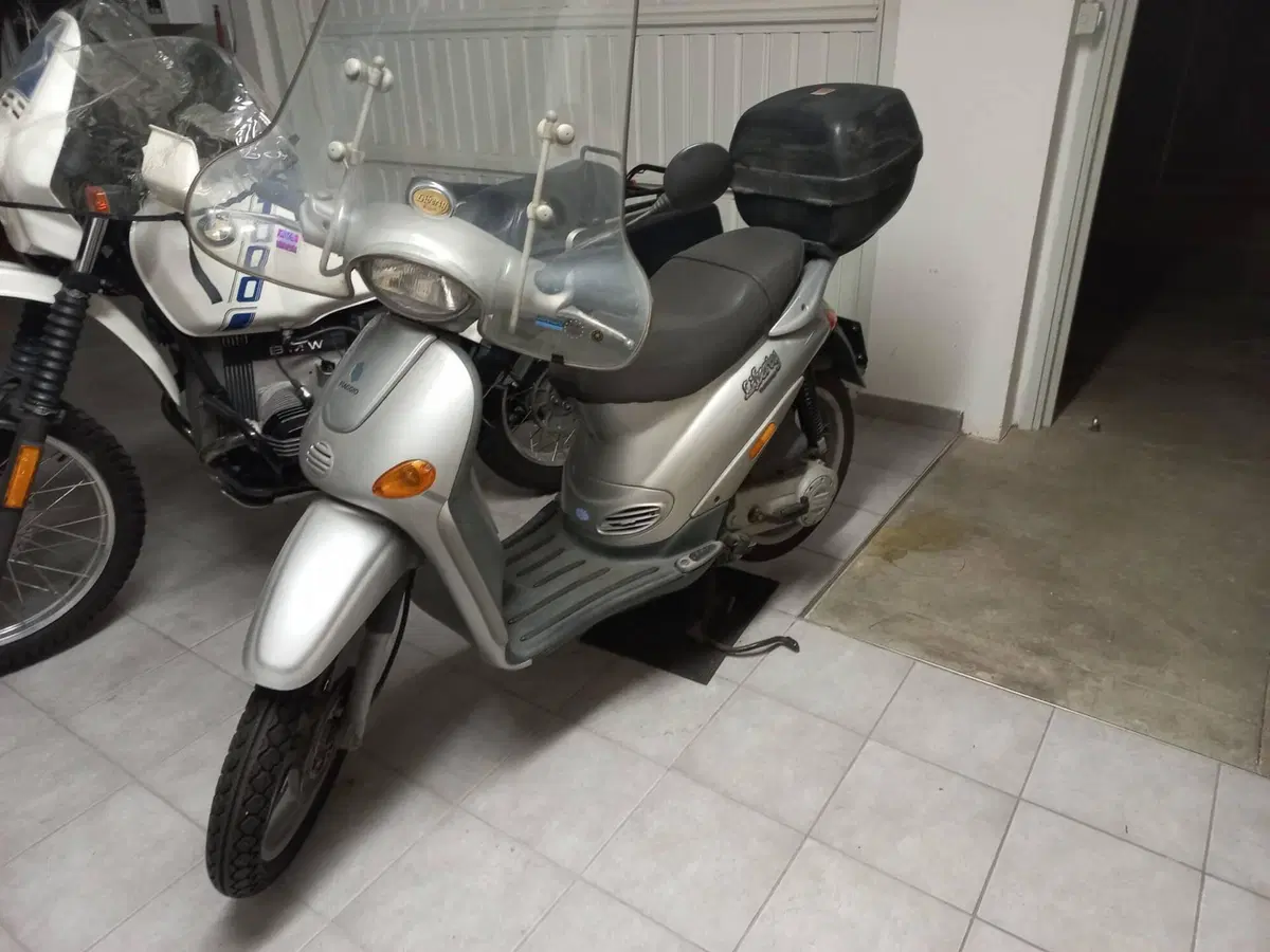 Piaggio Liberty 50 4T (2002 - 03) (2)