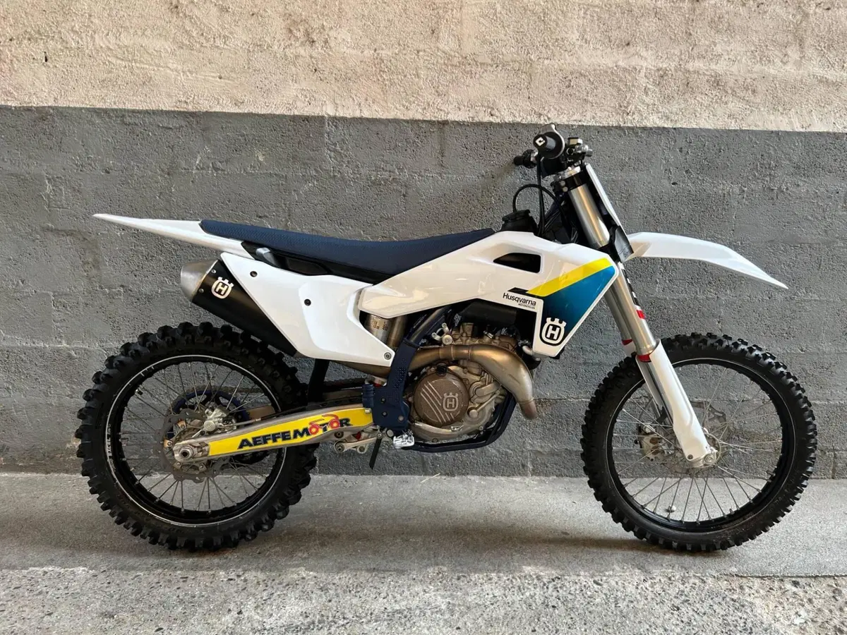 Husqvarna FC 450 (2025) (2)