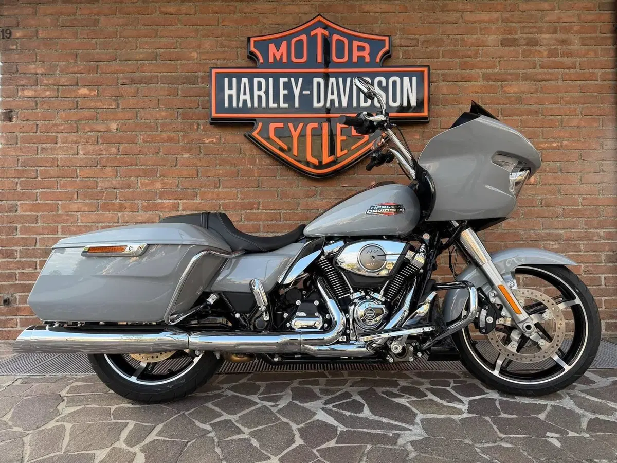 Harley-Davidson Road Glide (2024 - 26)