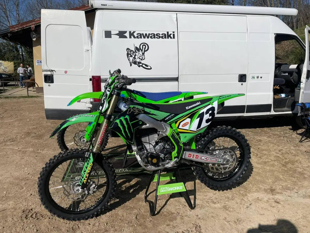 Kawasaki KX450F (2023)