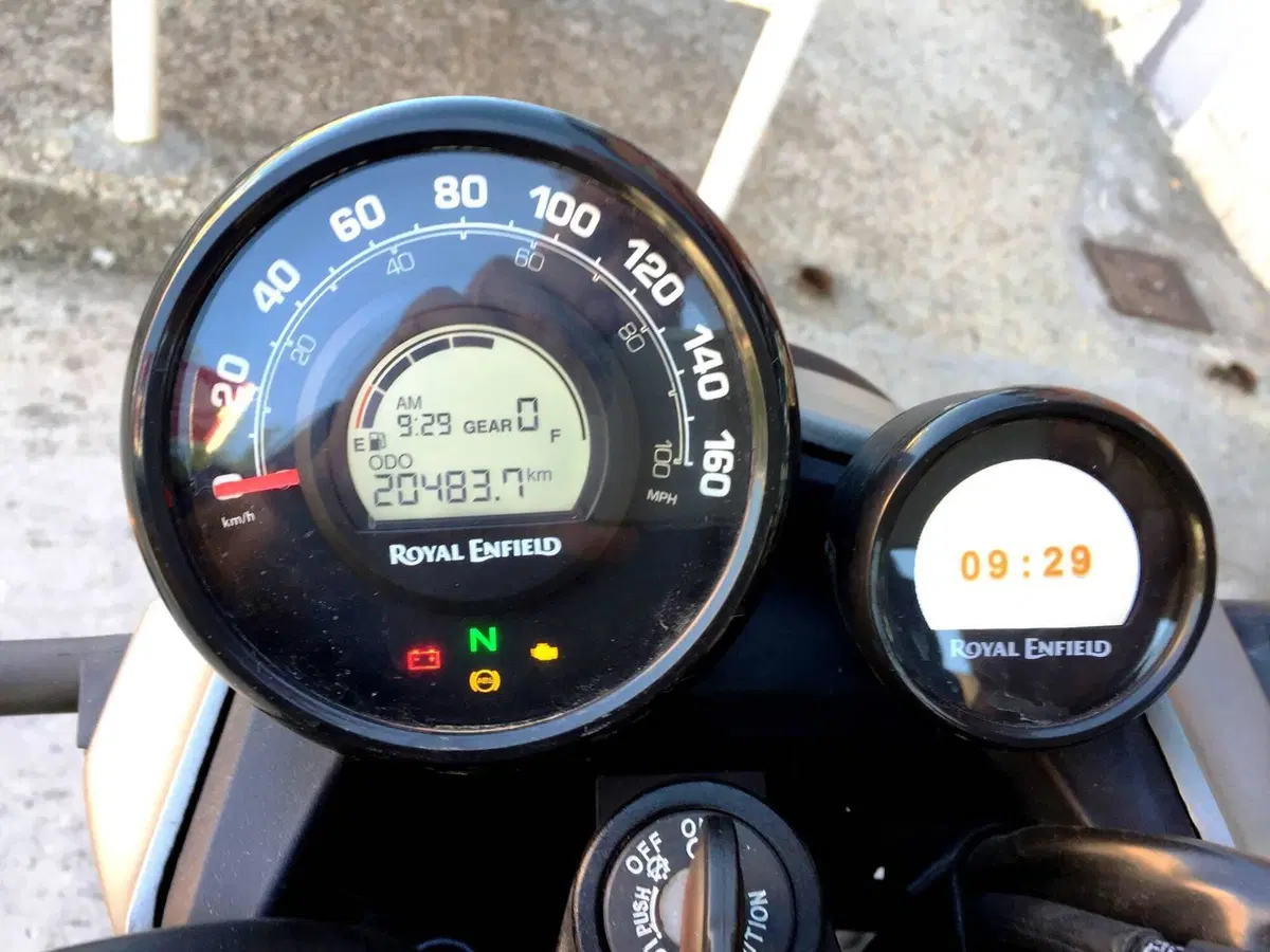 Royal Enfield Scram 411 (2022 - 24) (11)