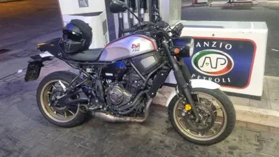 Yamaha XSR 700 XTribute (2021) usata