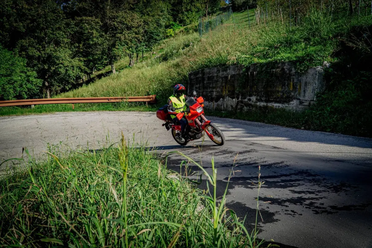 Honda NX 650 DOMINATOR (5)