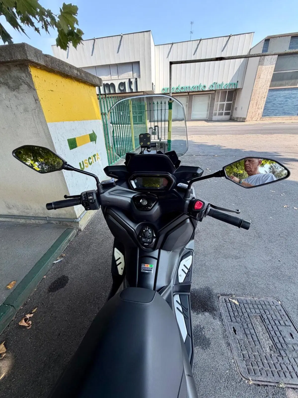 Yamaha X-Max 300 (2021 - 24) (3)