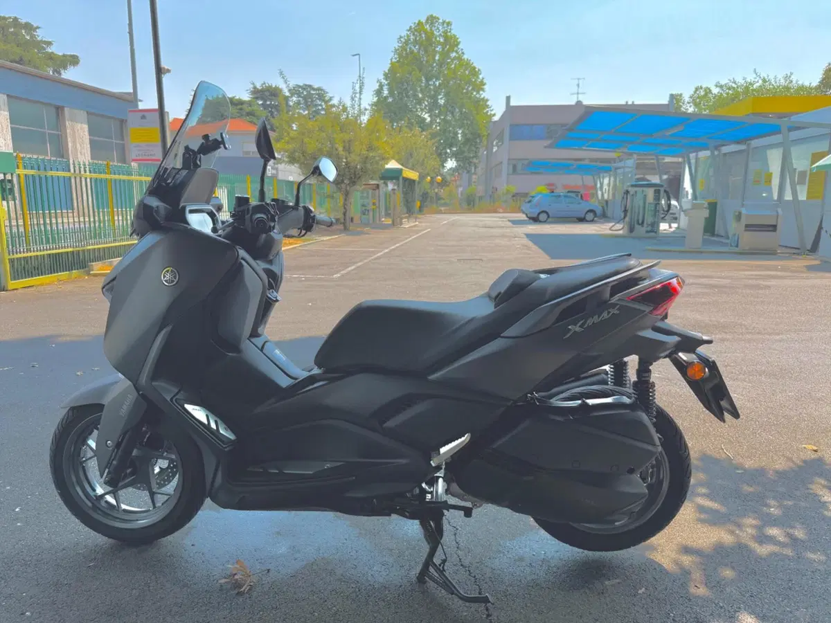 Yamaha X-Max 300 (2021 - 24) (4)