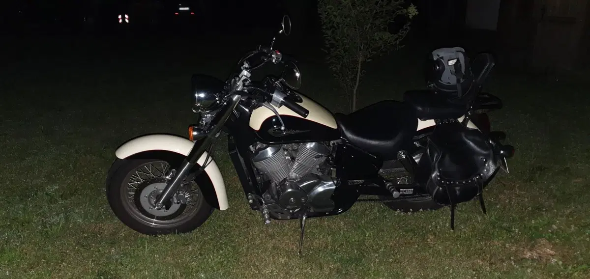 Honda Shadow 750 (2004) (2)