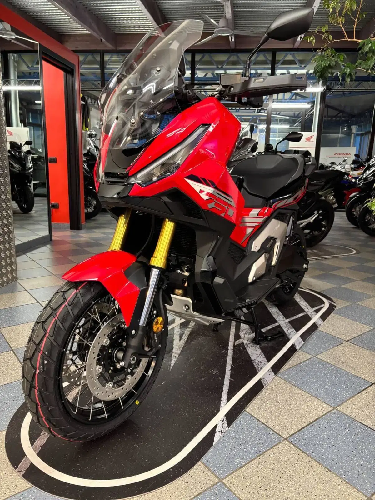 Honda X-ADV 750 Special Edition (2026 - 27) (3)