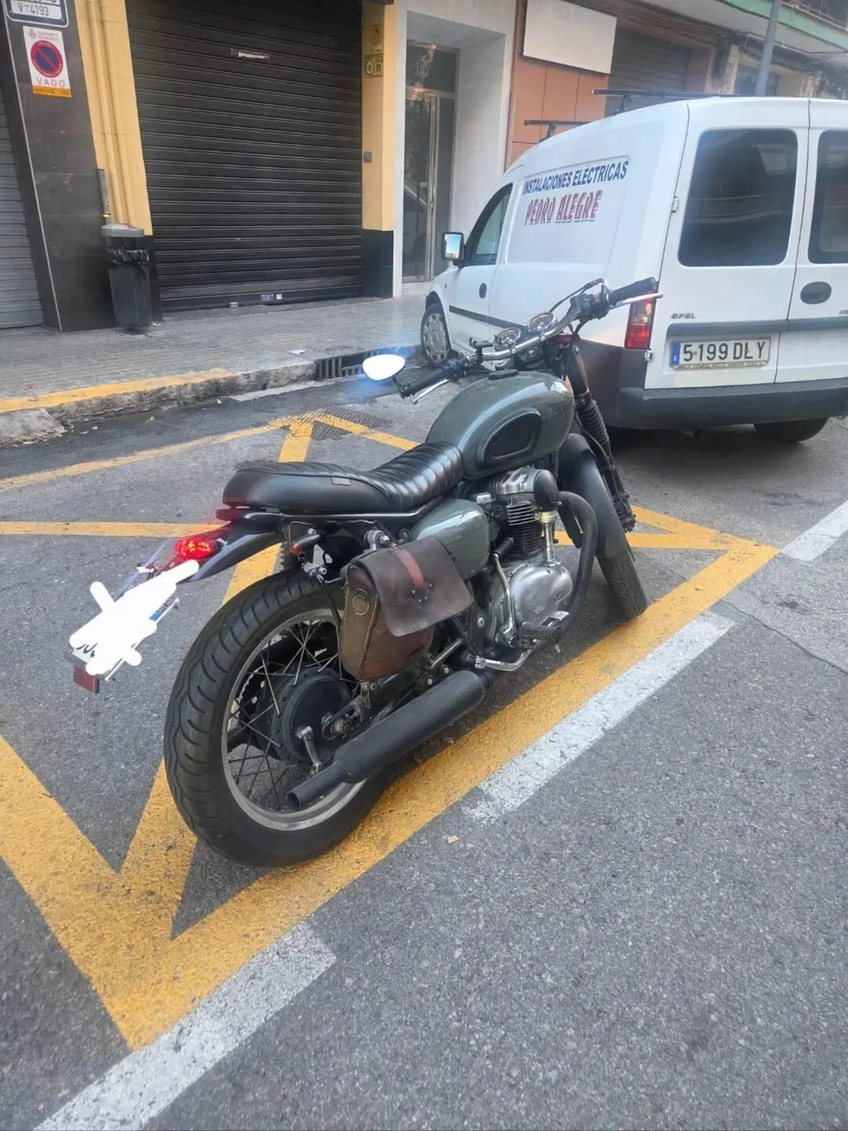 Kawasaki W 650 (2001 - 06) (12)