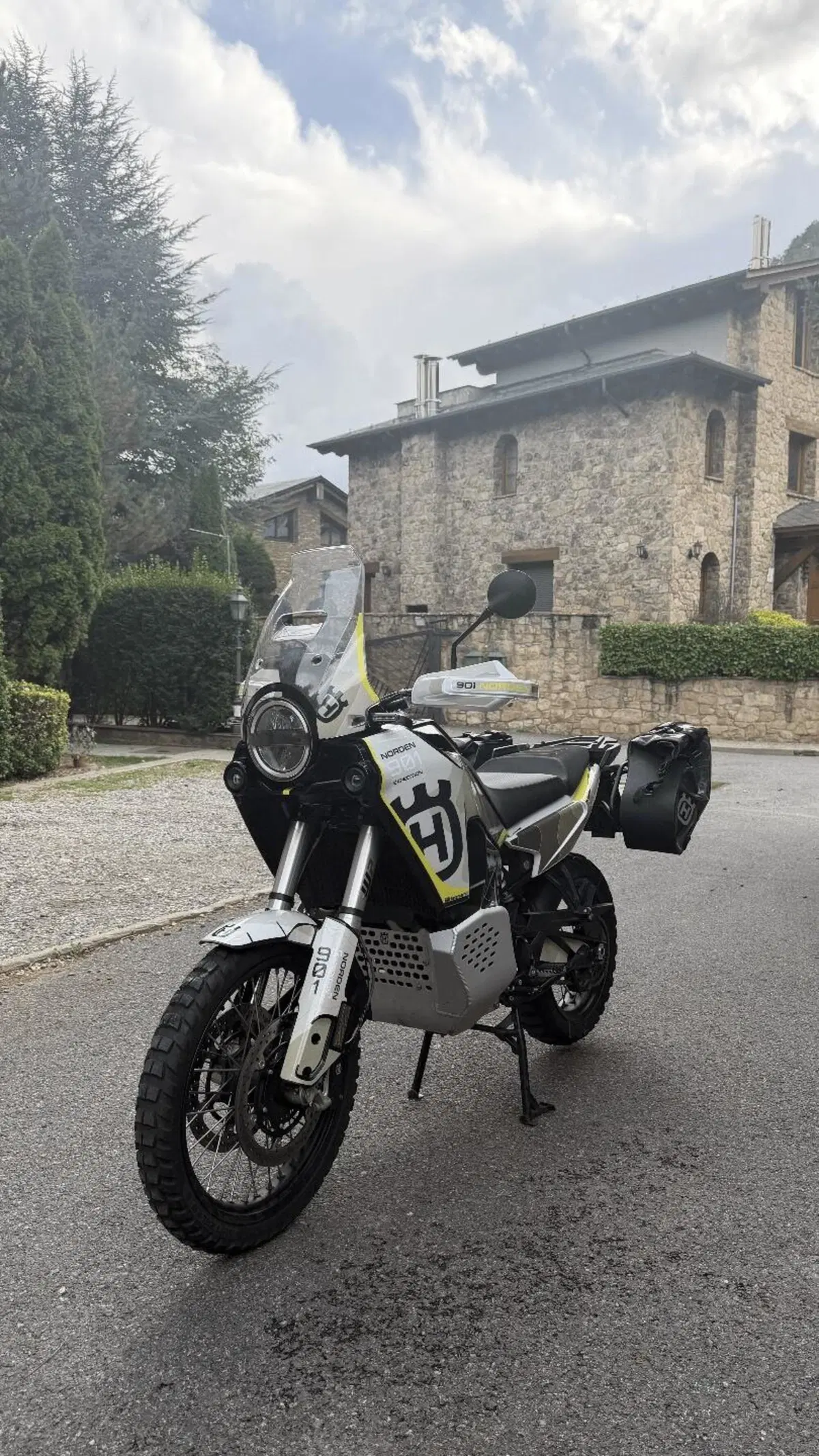 Husqvarna Norden 901 Expedition (2023 - 24) (4)