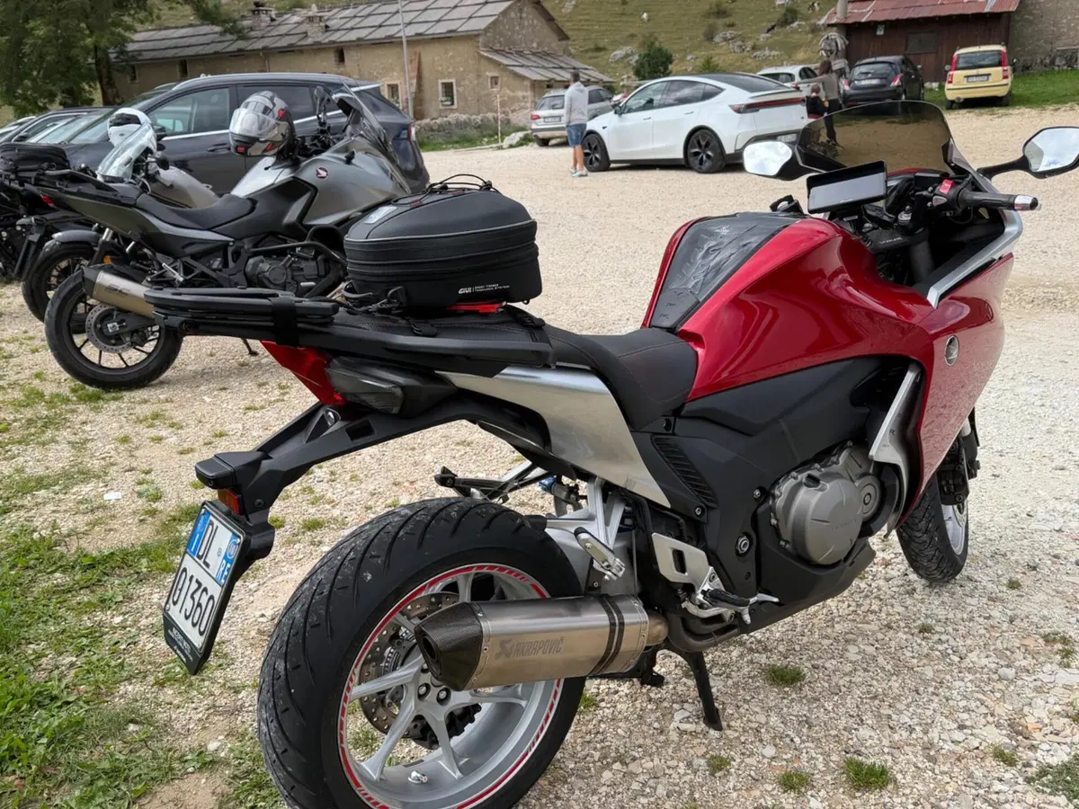 Honda VFR 1200 F ABS (2009 - 16) (2)