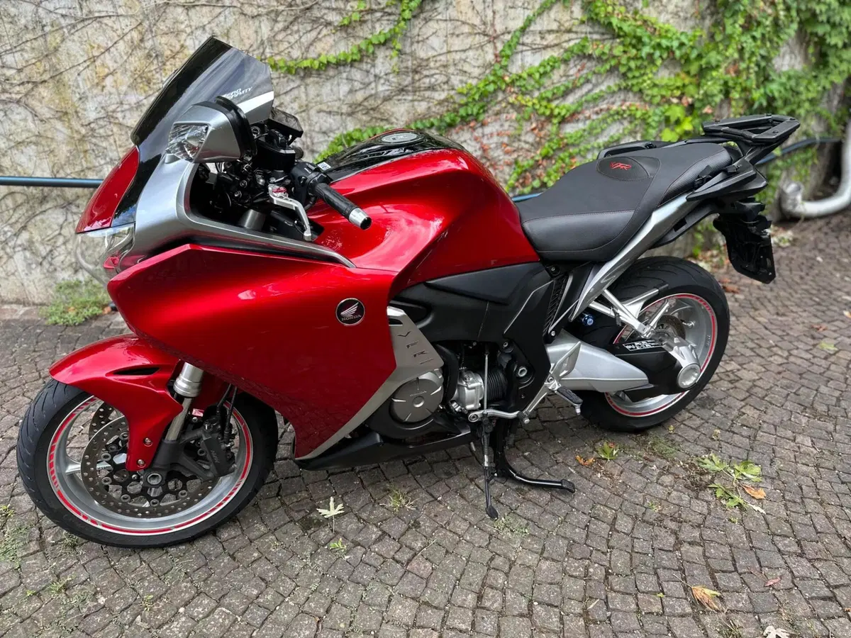 Honda VFR 1200 F ABS (2009 - 16) (7)