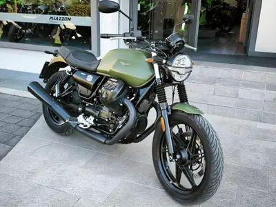 Moto Guzzi V7 Stone (2021 - 24) usata
