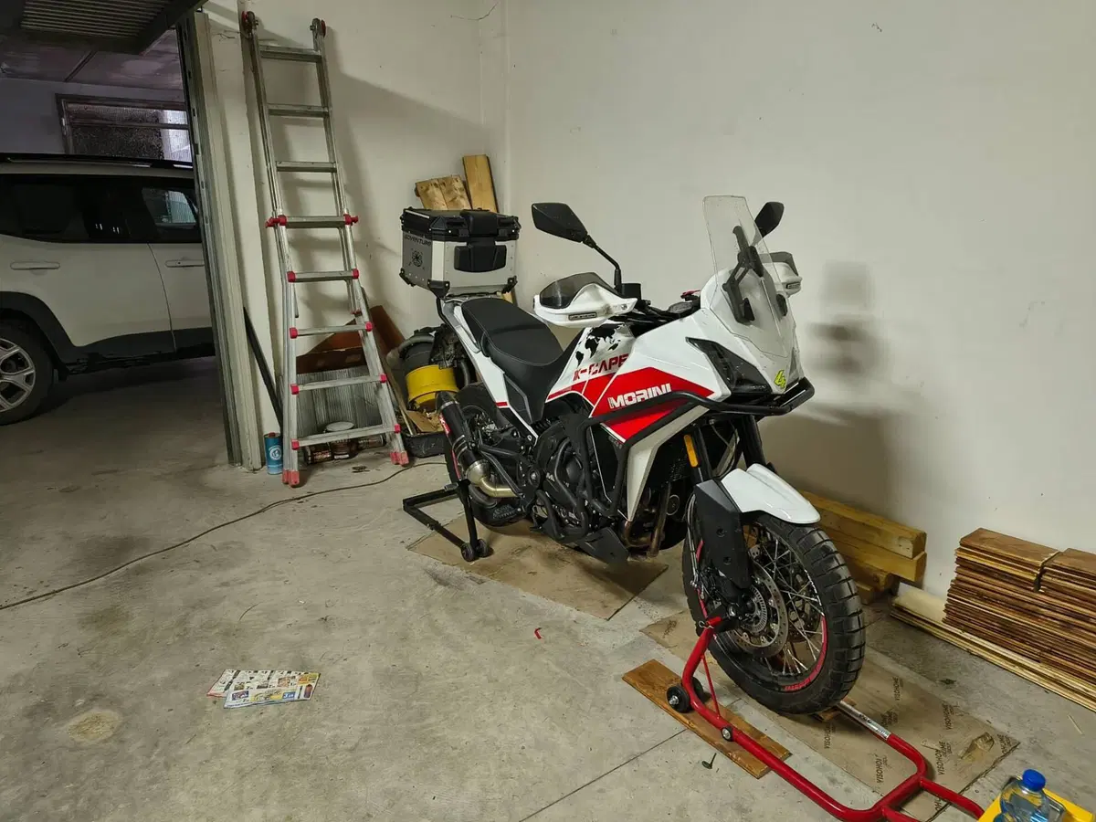 Moto Morini X-Cape 650 (2021 - 26) (2)