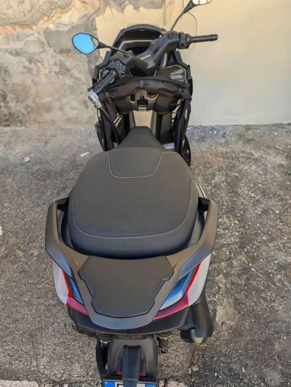 Piaggio MP3 530 Hpe Exclusive (2025 - 26) (2)