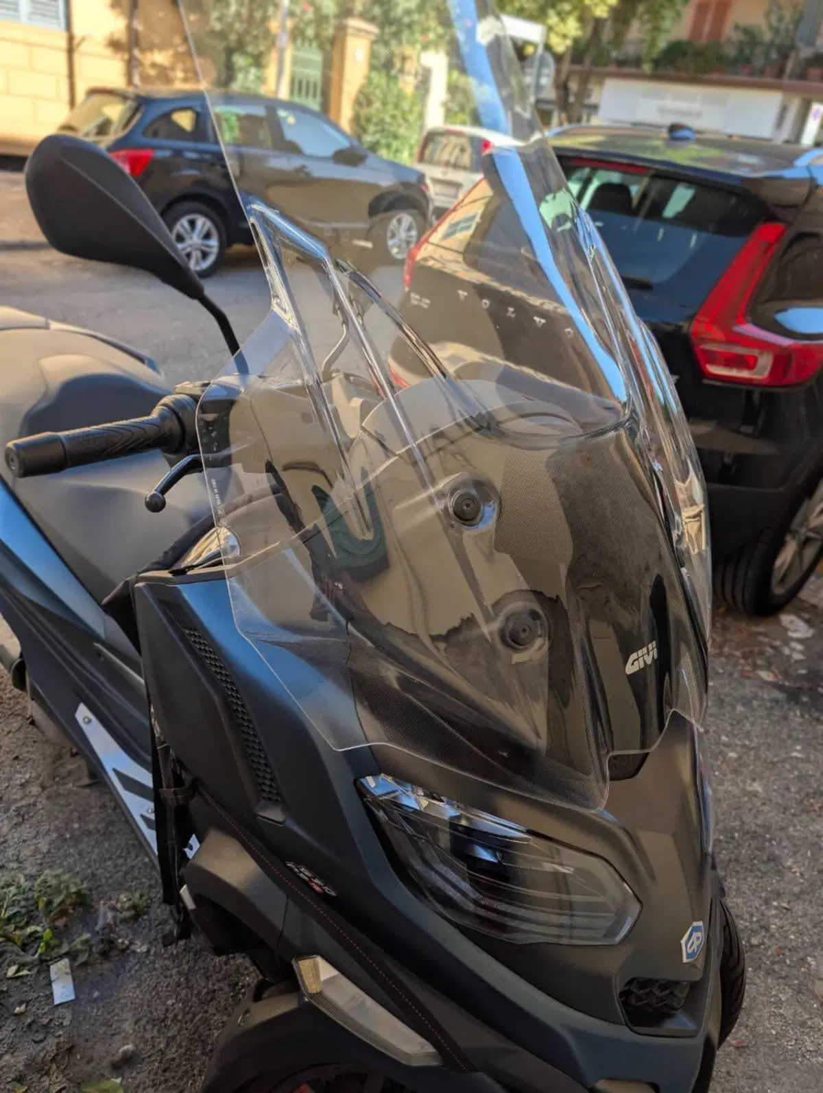 Piaggio MP3 530 Hpe Exclusive (2025 - 26) (4)