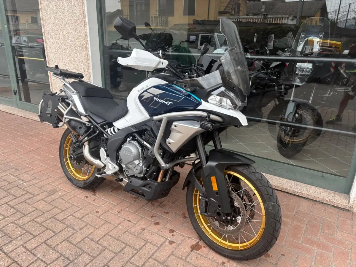 CFMOTO 700MT Adventure (2025 - 26) (2)
