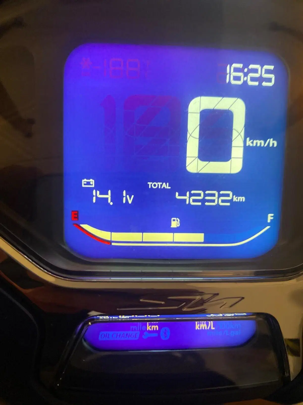 Honda SH 150i (2024 - 25) (4)