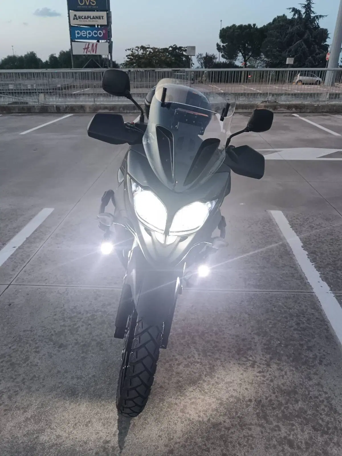 Suzuki V-Strom 650 ABS (2011 - 17) (4)
