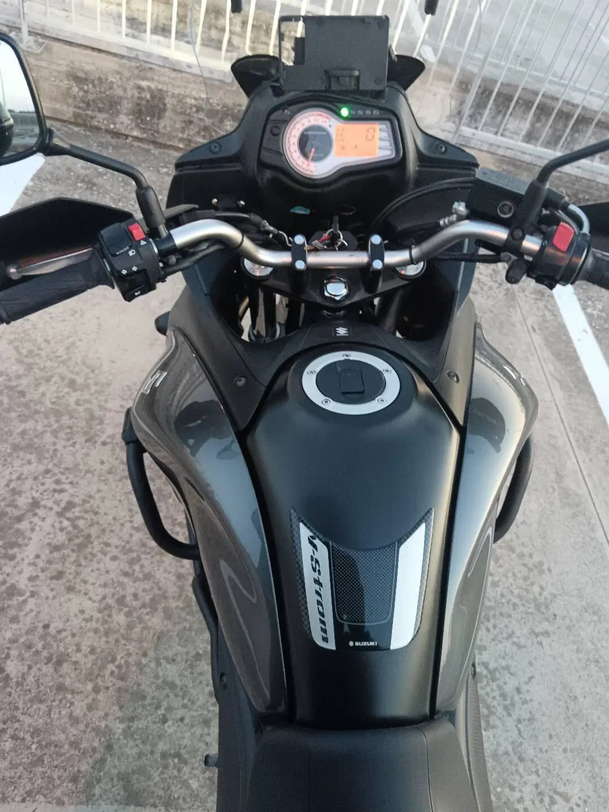 Suzuki V-Strom 650 ABS (2011 - 17) (6)