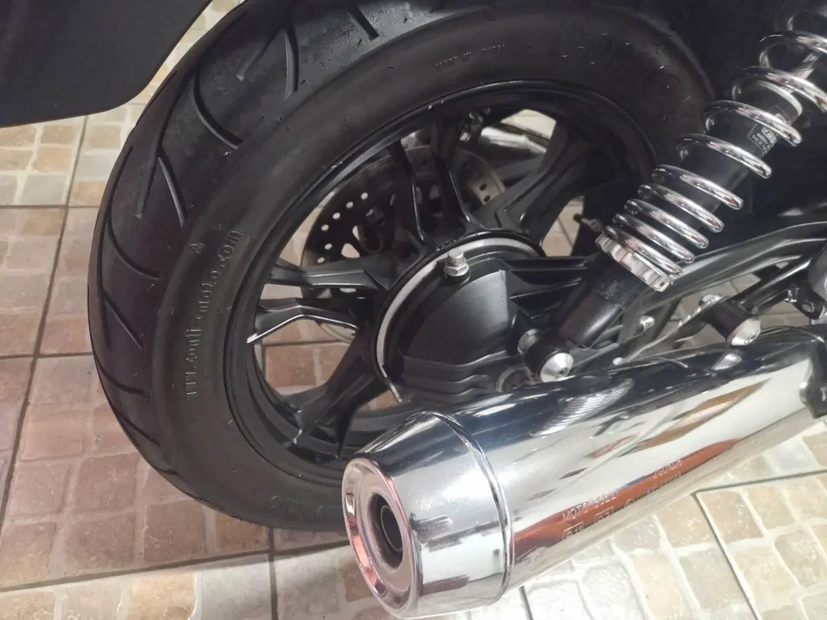 Moto Guzzi V7 Classic (2008 - 12) (3)