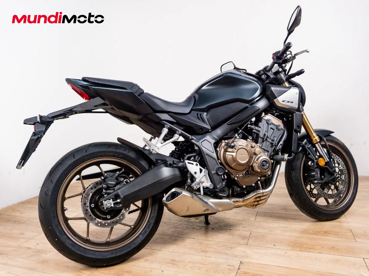 Honda CB 650 R E-Clutch (2024 - 26) (3)