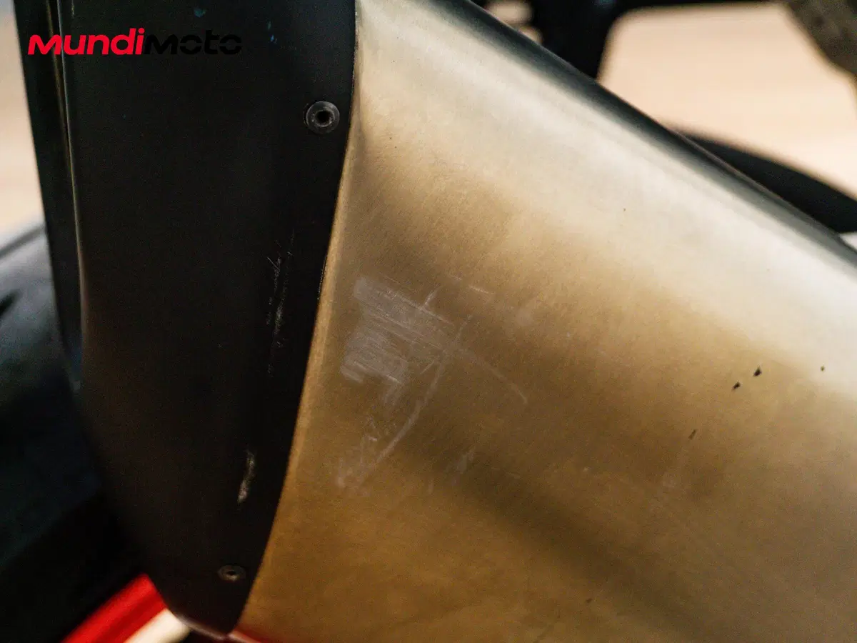 Aprilia Tuono V4 Factory (2015 - 17) (13)