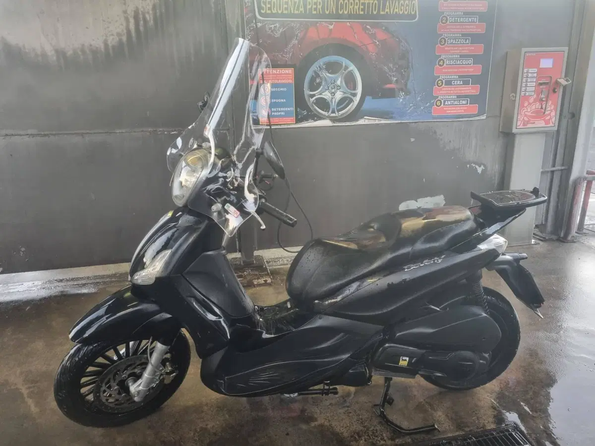 Piaggio Beverly 300 i.e. (2010 - 16) (3)
