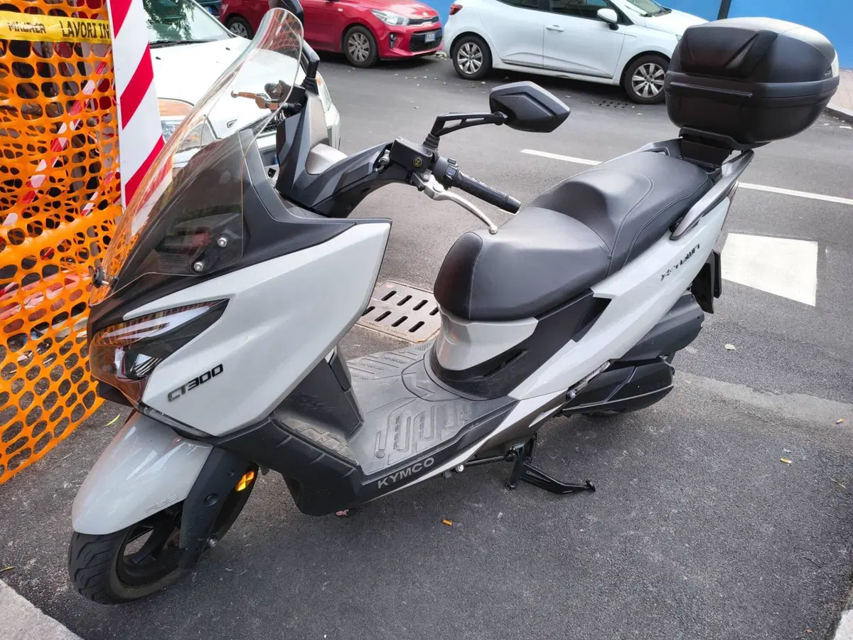 Kymco X-Town 300i City (2021 - 25) (3)