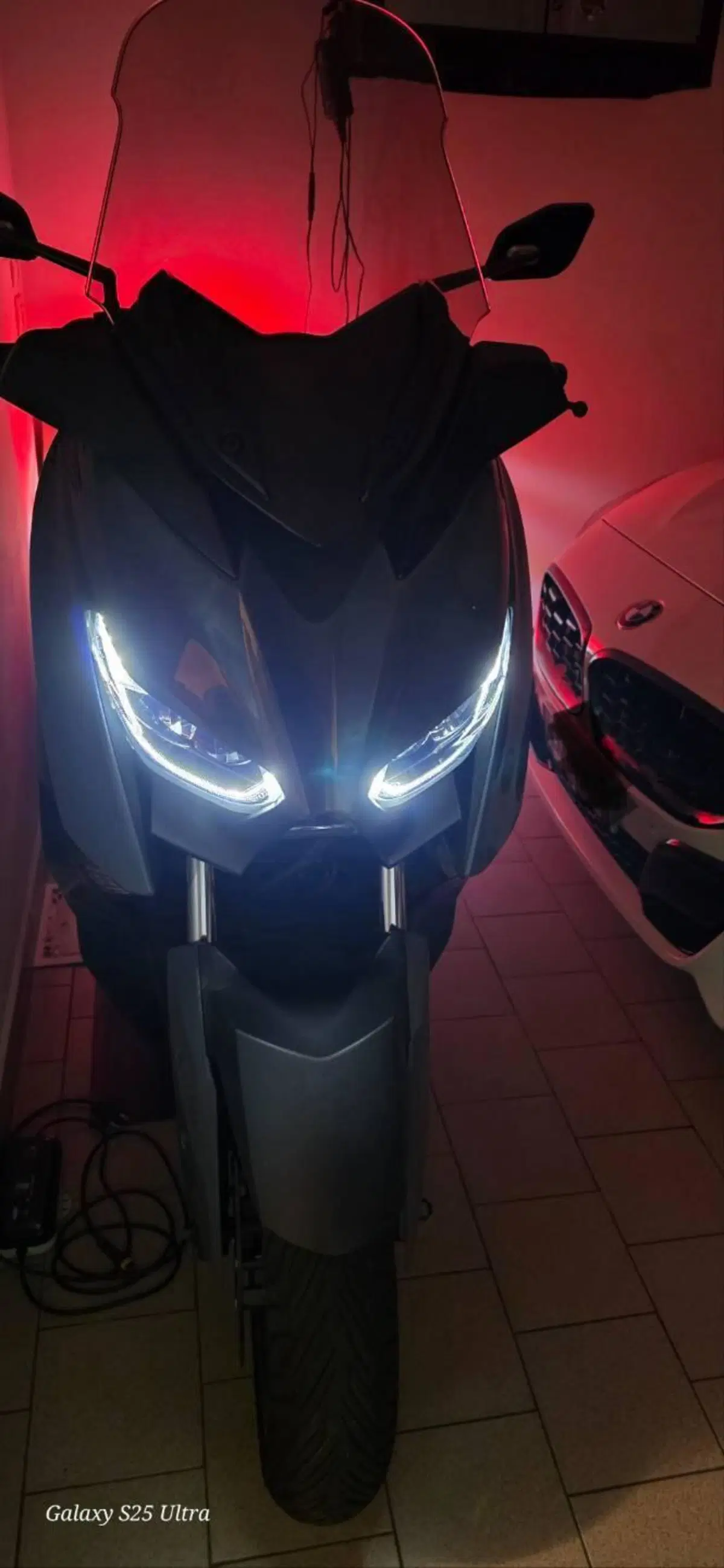 Yamaha X-Max 300 Tech Max (2021 - 24) (6)