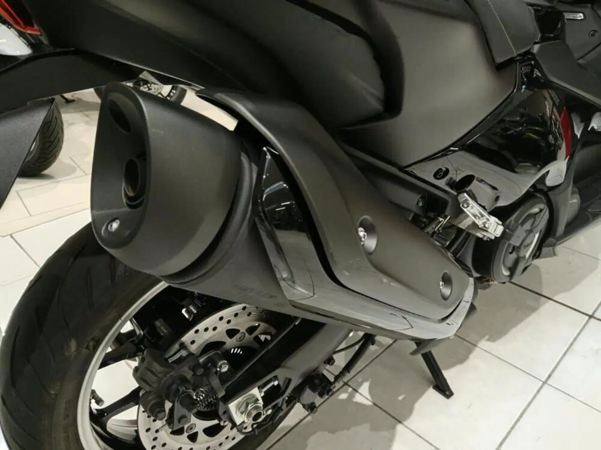 Yamaha T-Max 560 (2020 - 21) (5)