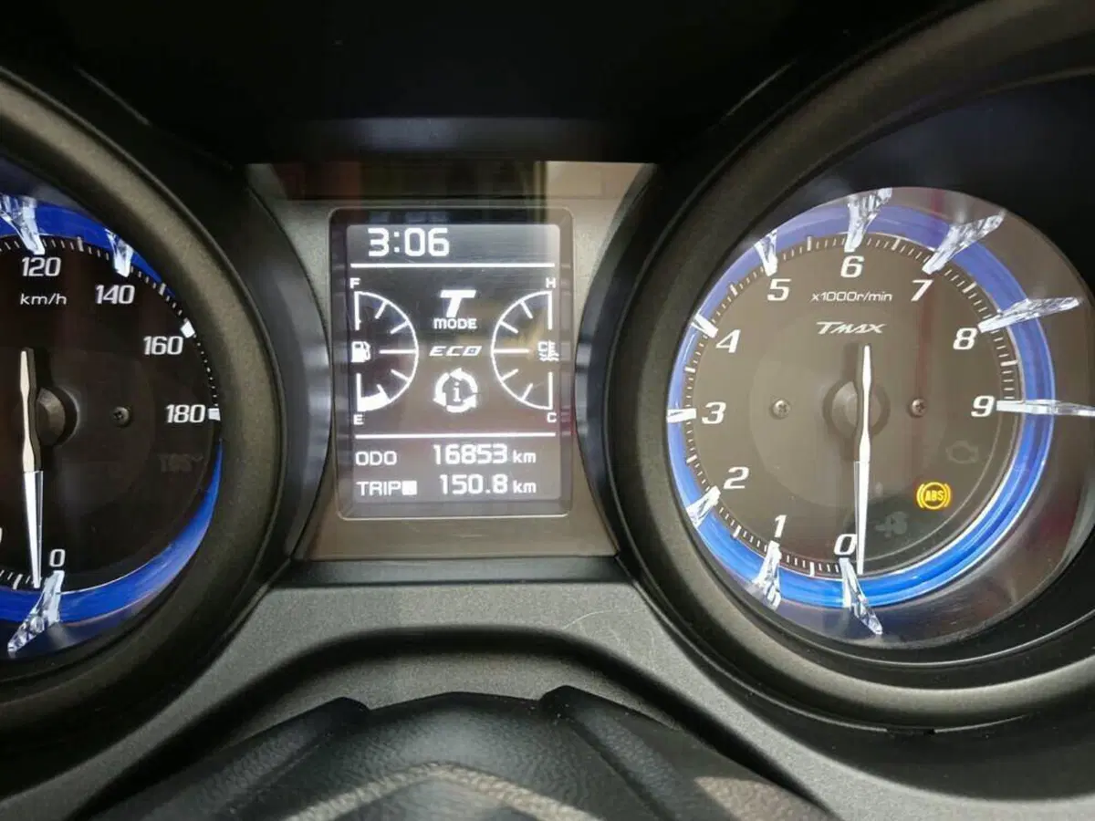 Yamaha T-Max 560 (2020 - 21) (4)