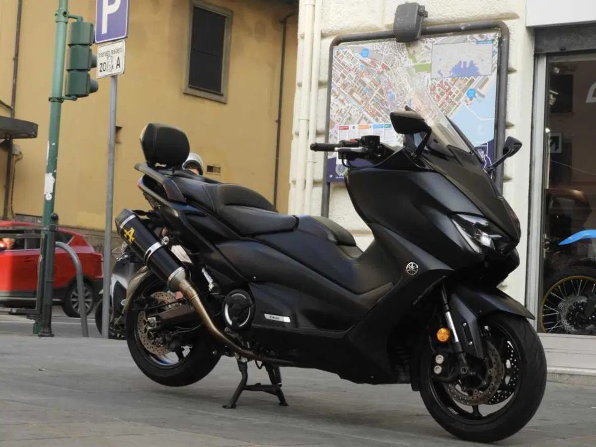 Yamaha T-Max 560 (2020 - 21) (2)