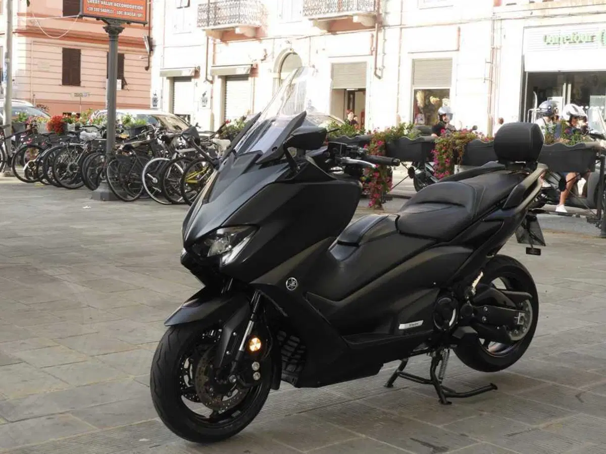Yamaha T-Max 560 (2020 - 21) (3)