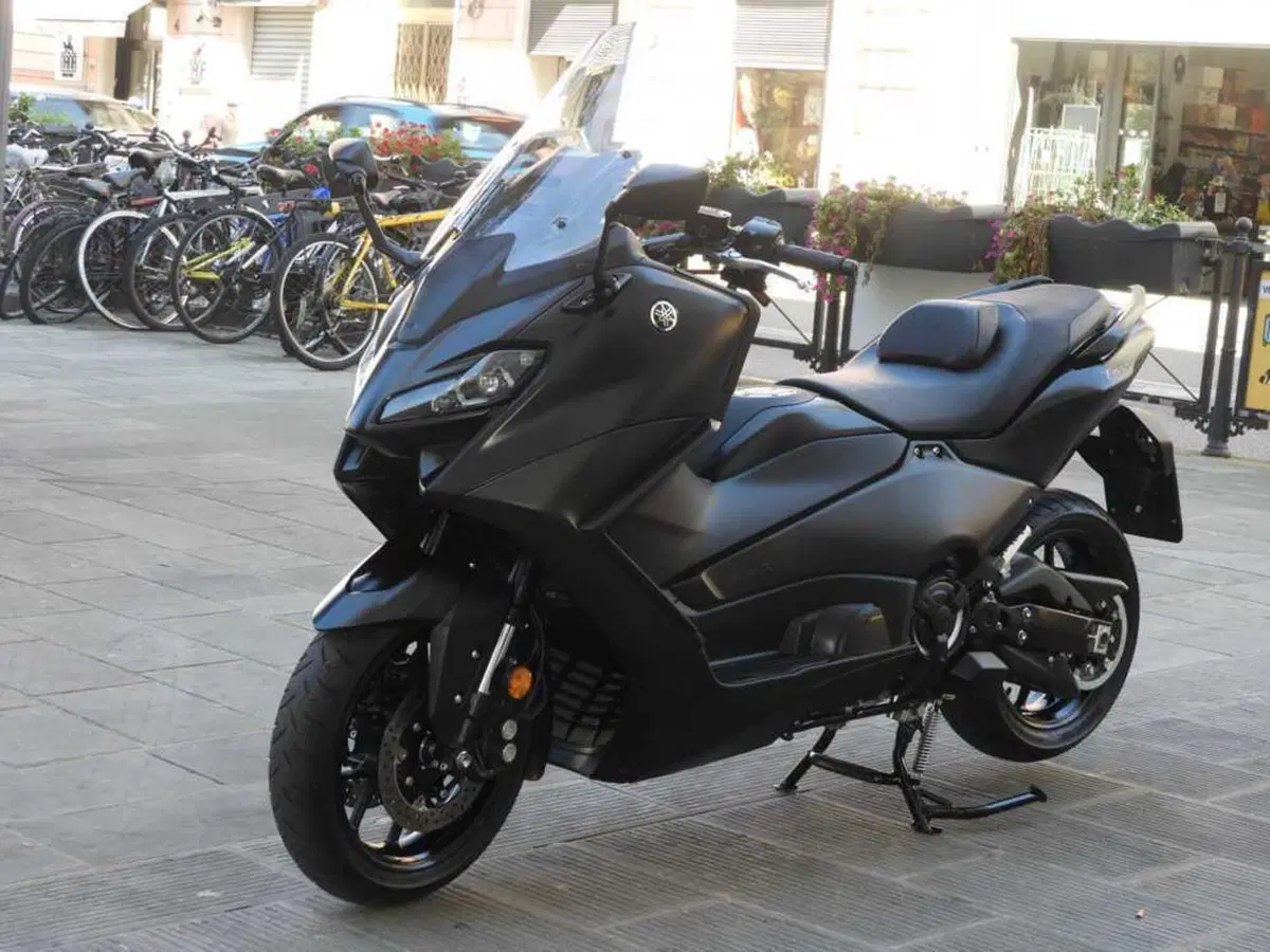 Yamaha T-Max 560 (2022 - 24) (3)