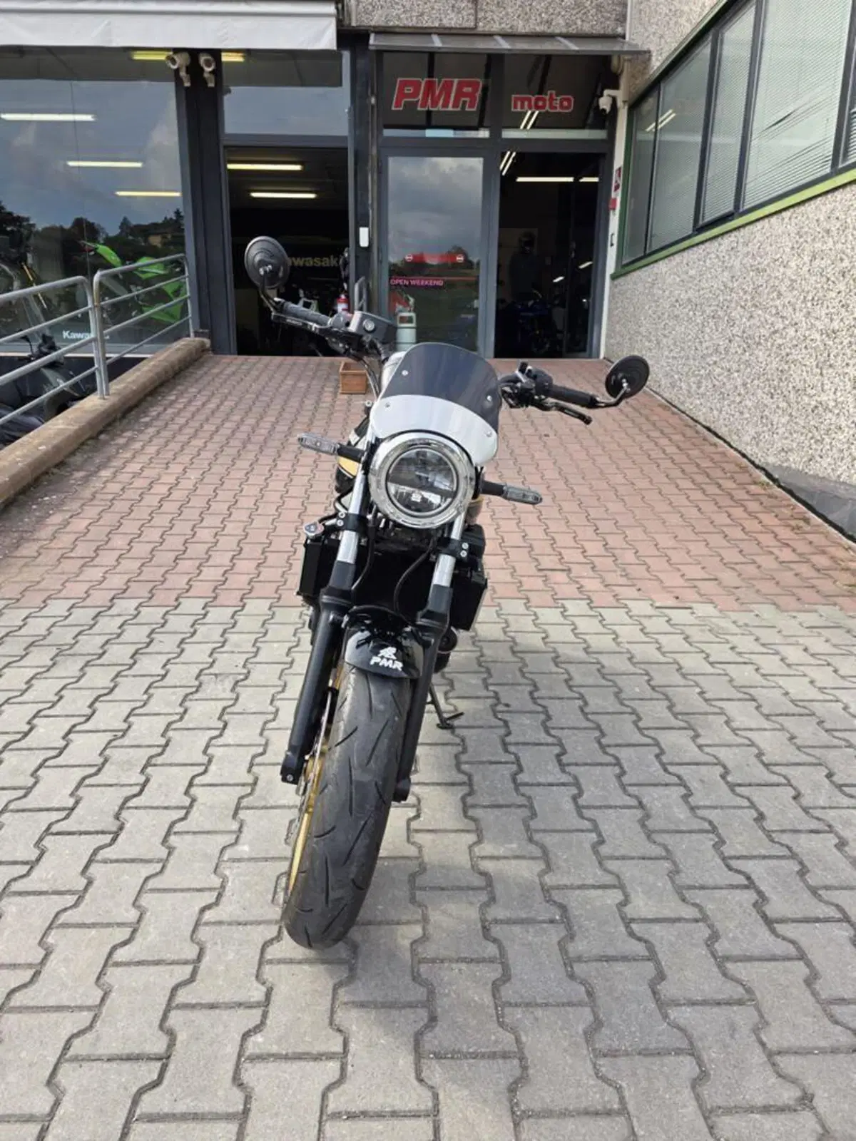 Kawasaki Z 650 RS (2025 - 26) (5)