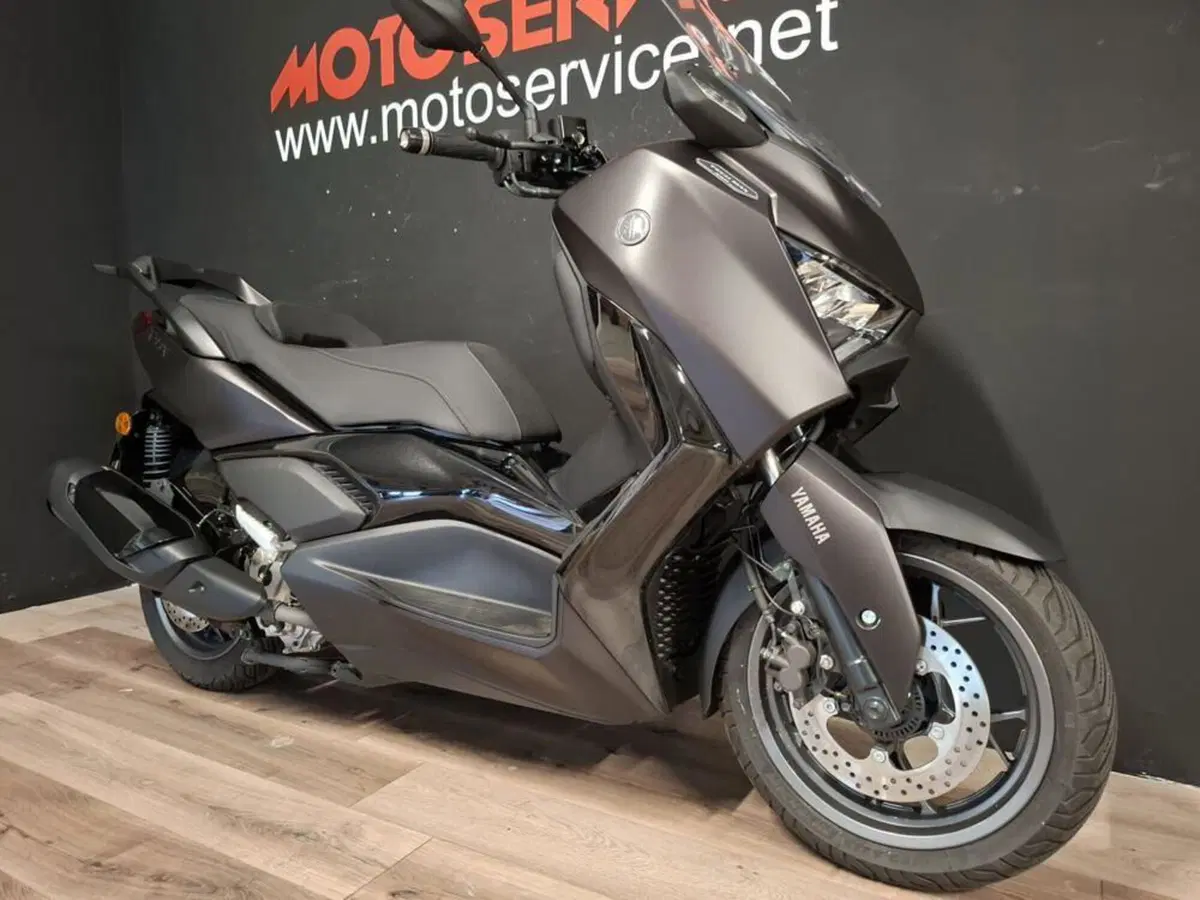 Yamaha X-Max 300 (2025 - 26) (5)