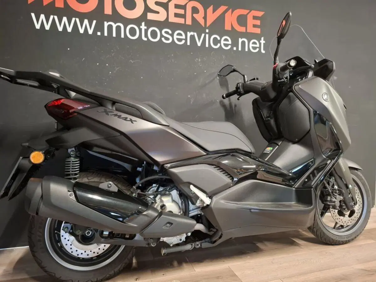 Yamaha X-Max 300 (2025 - 26) (6)