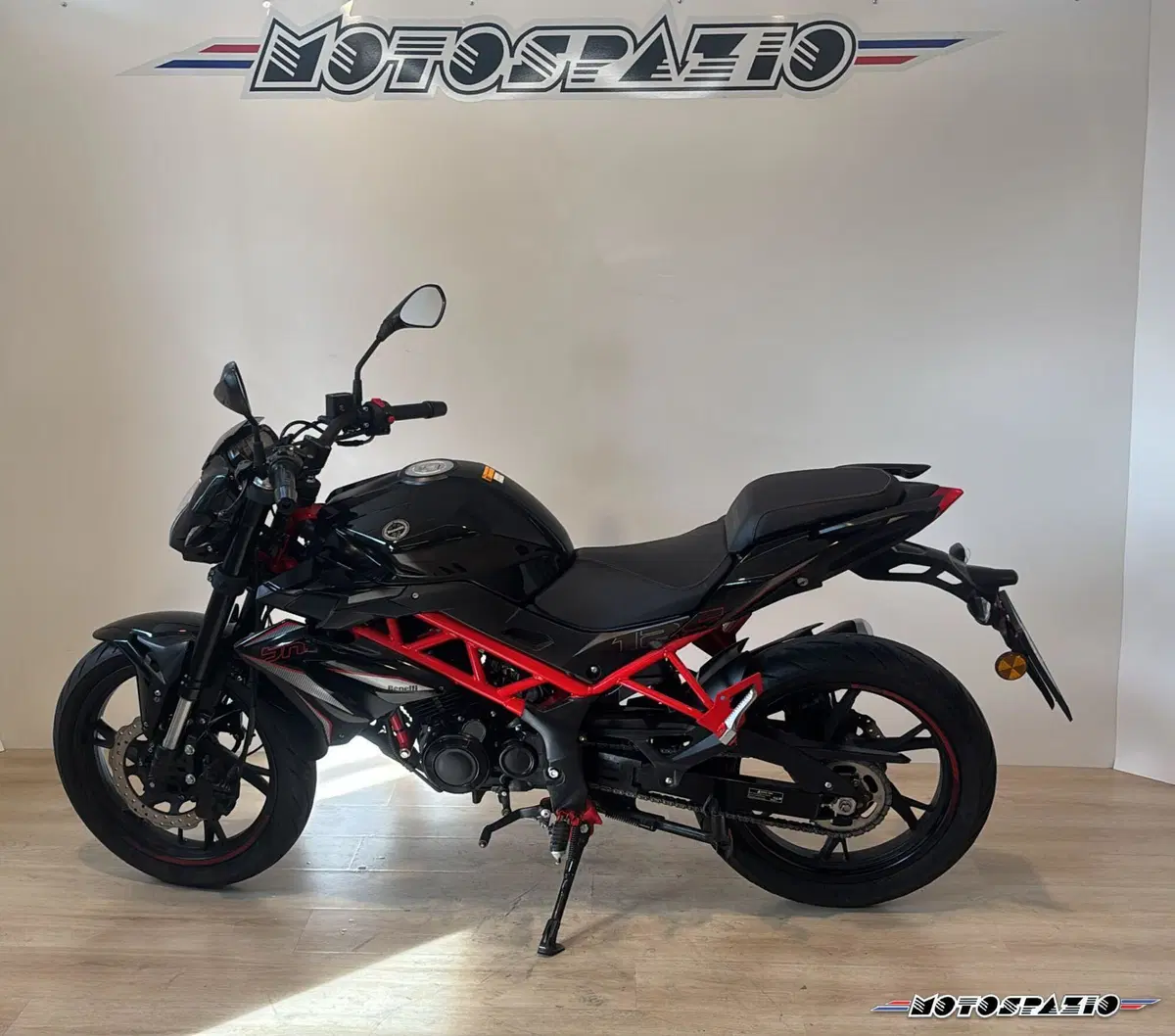 Benelli BN 125 (2021 - 25) (3)
