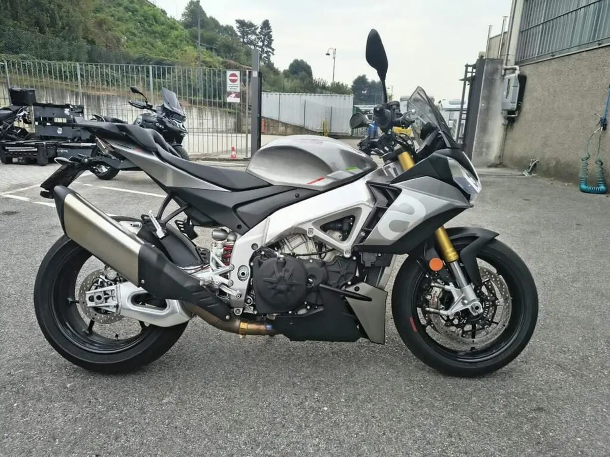 Aprilia Tuono V4 (2021 - 24) (3)
