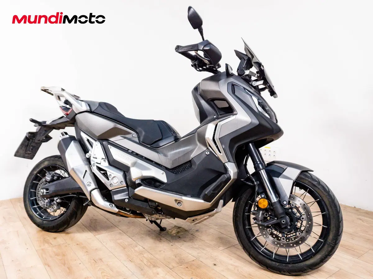 Honda X-ADV 750 (2017) (2)