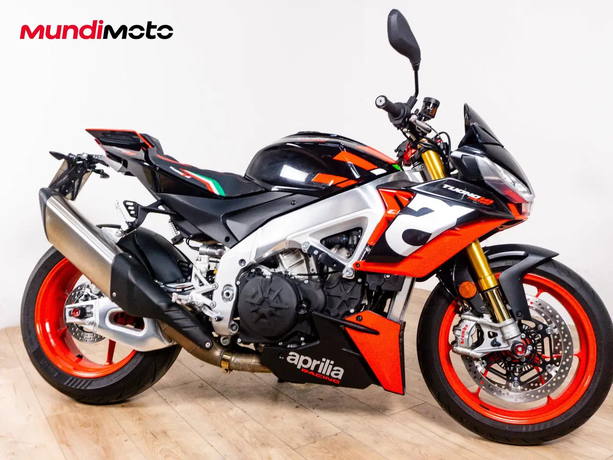Aprilia Tuono V4 Factory (2015 - 17) (2)