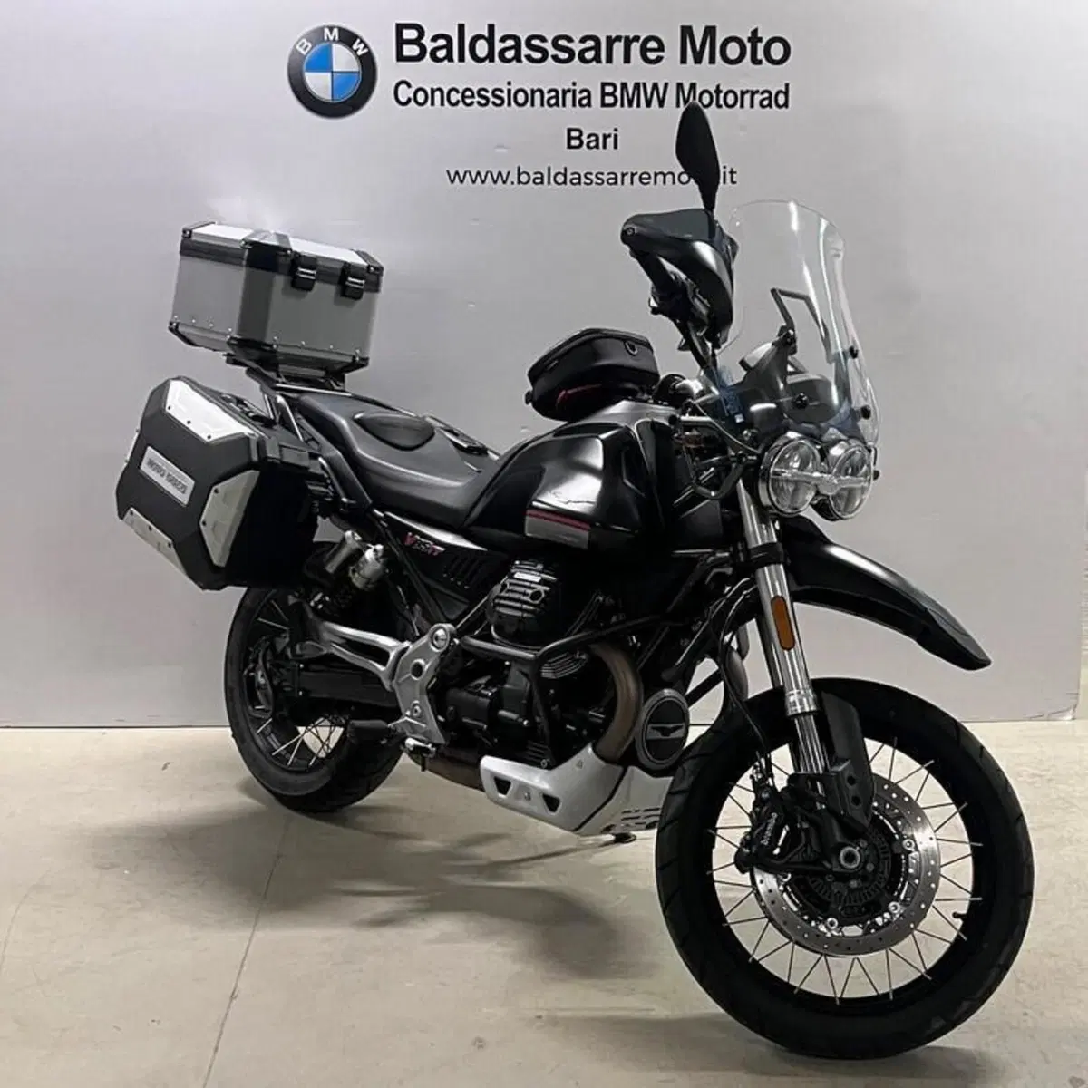 Moto Guzzi V85 TT (2021 - 23) (2)