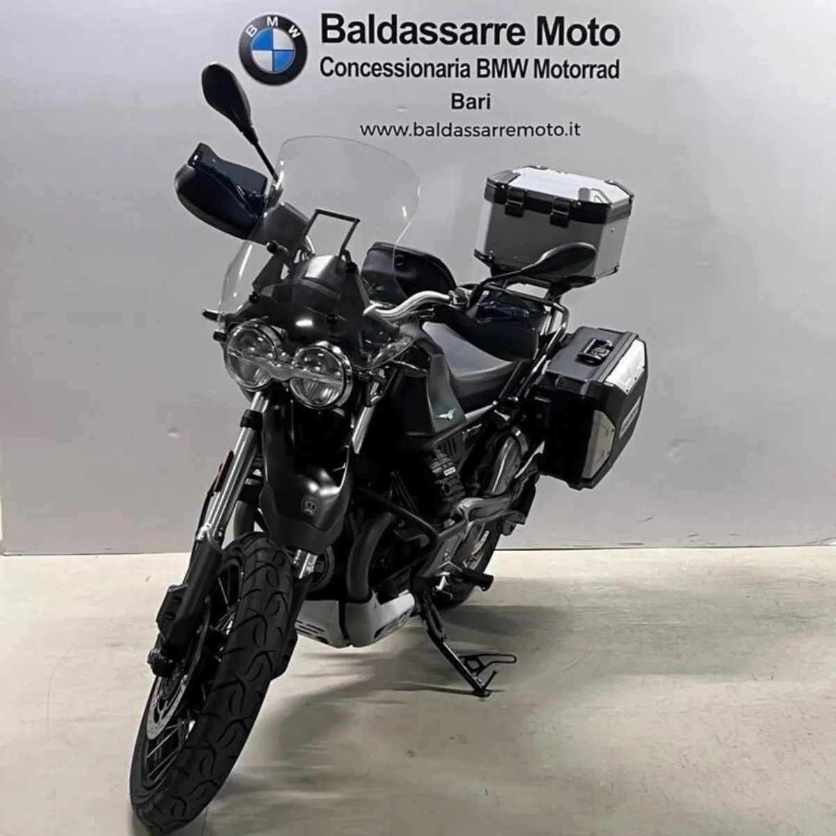 Moto Guzzi V85 TT (2021 - 23) (3)