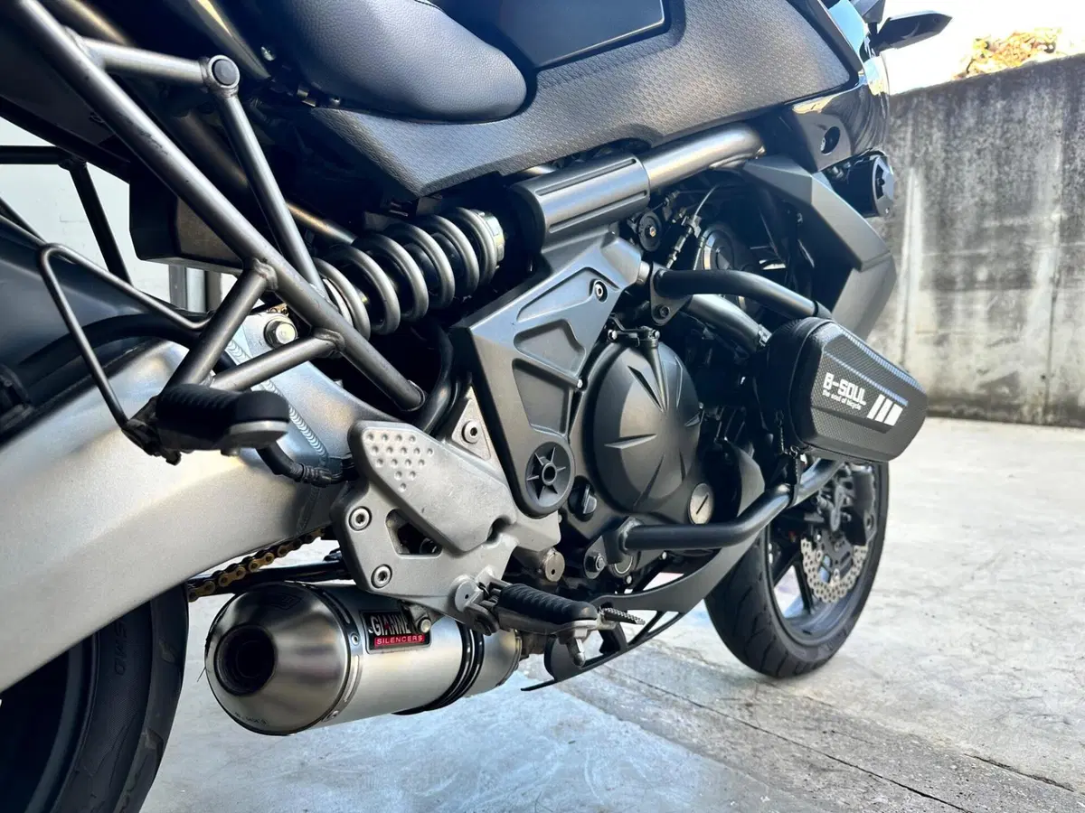 Kawasaki Versys 650 (2010 - 13) (11)