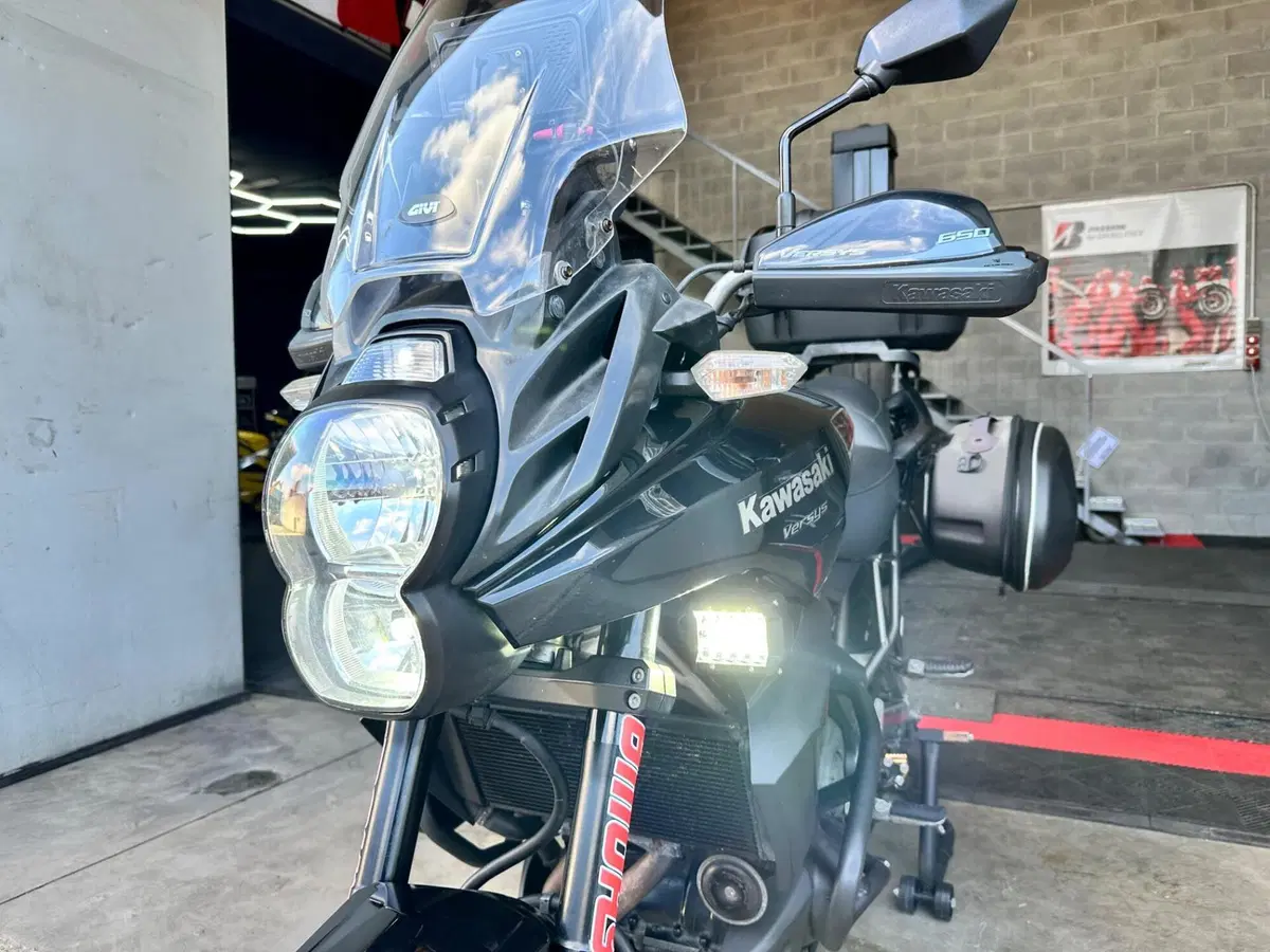 Kawasaki Versys 650 (2010 - 13) (12)