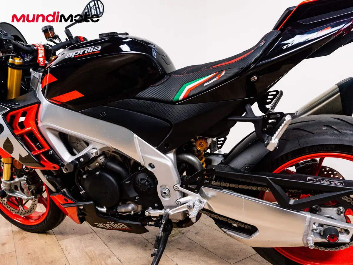 Aprilia Tuono V4 Factory (2015 - 17) (10)
