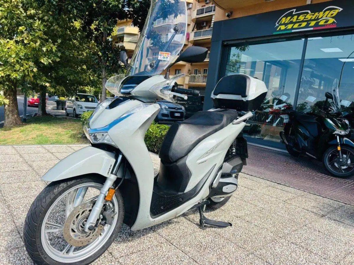 Honda SH 150i (2020 - 23) (3)
