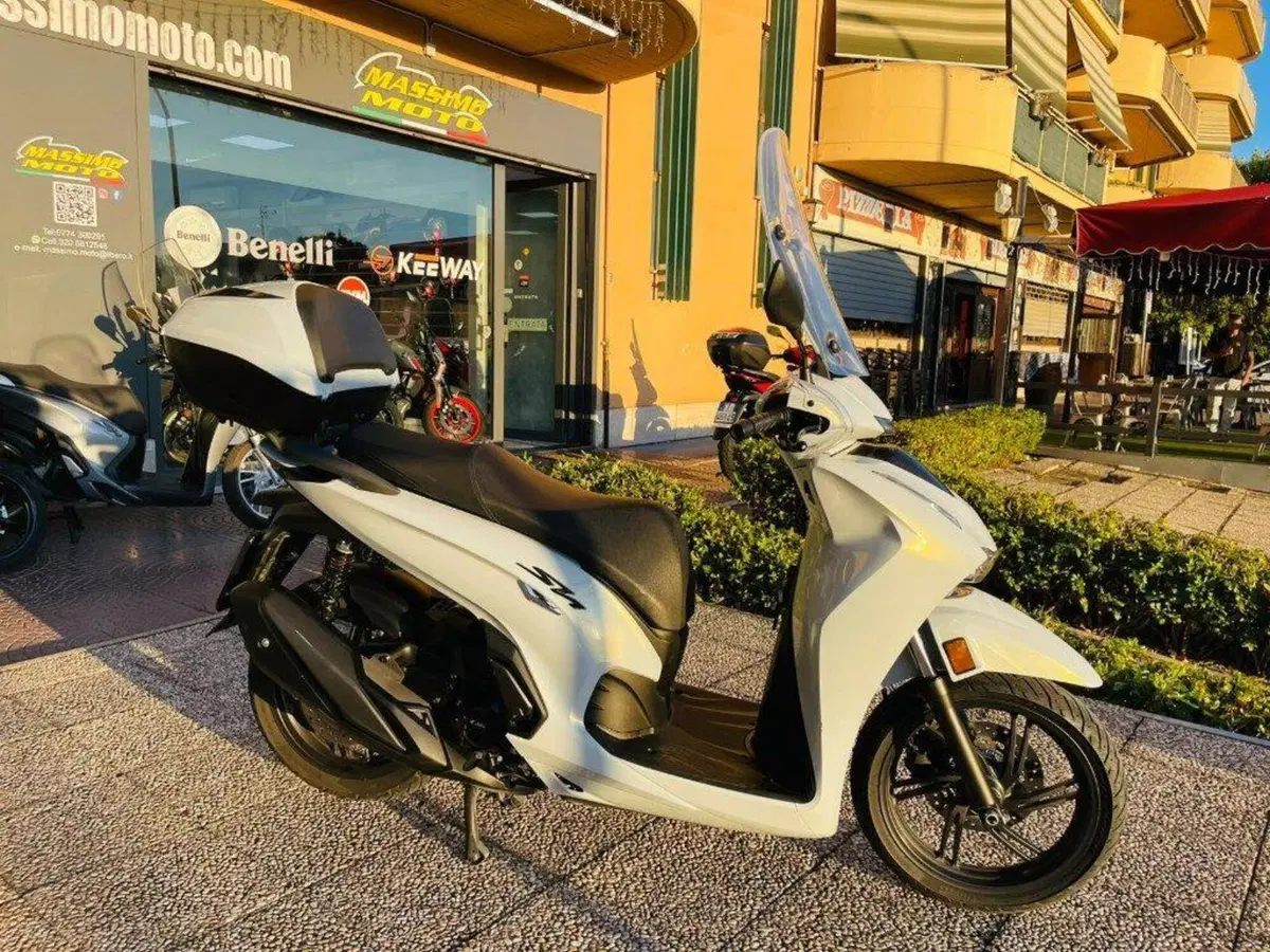 Honda SH 350i Sport (2025 - 26) (2)