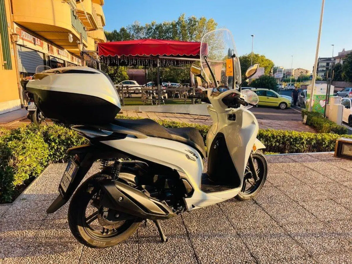 Honda SH 350i Sport (2025 - 26) (10)