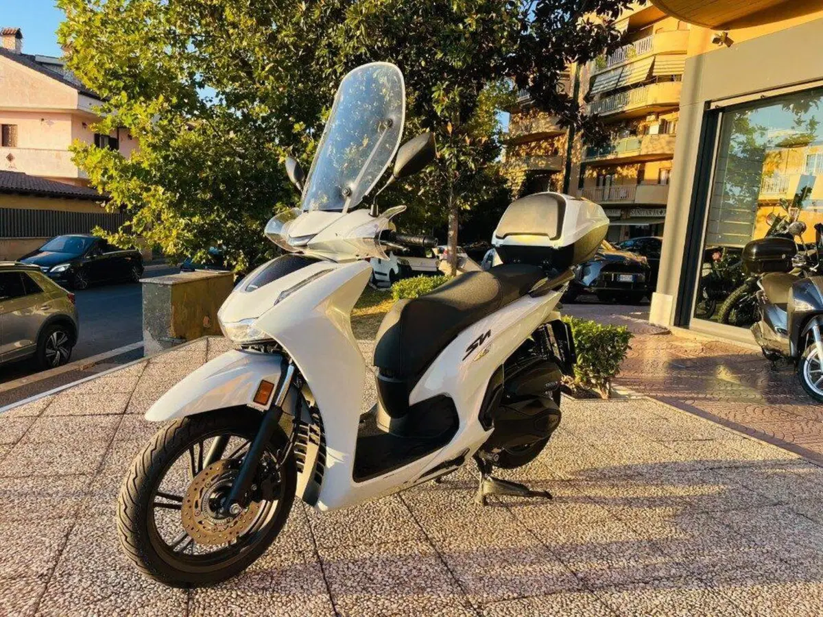 Honda SH 350i Sport (2025 - 26) (4)